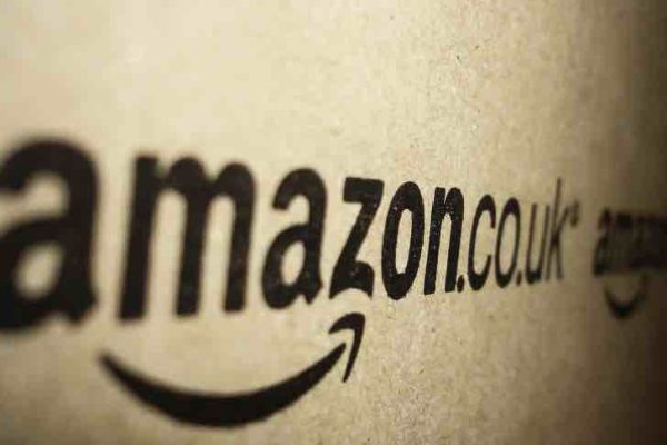 Woody Allen fait appel à Miley Cyrus pour une série en préparation pour Amazon