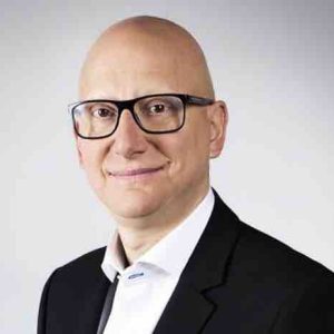 Ara Aprikian, ex-Canal+, nouveau Directeur Général Adjoint de TF1 chargé des contenus