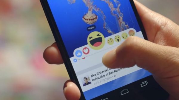 Facebook ajoute 5 boutons pour réagir aux  publications