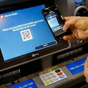 Le smartphone pourrait remplacer la carte bancaire au distributeur de billet