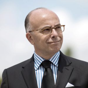 Conflit avec Apple : le ministre français de l’Intérieur soutient le FBI