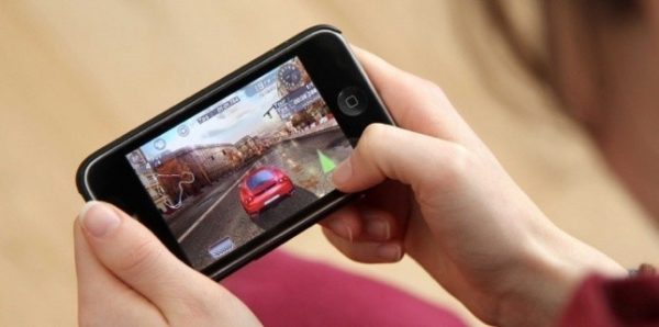 Xavier Niel et Luc Besson investissent dans la vidéo pour mobile