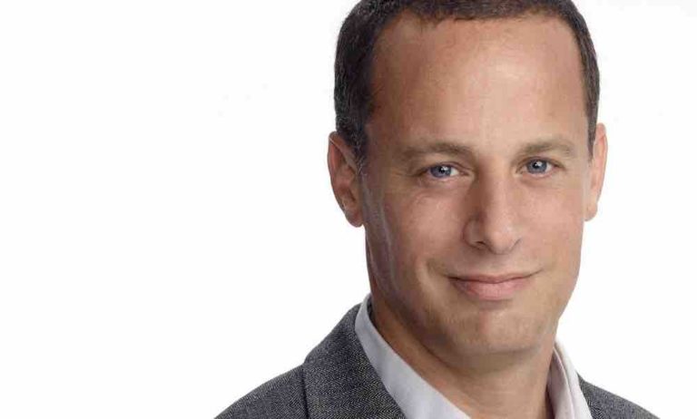 Erik BARMACK (Netflix) : «Nos investissements en France vont se poursuivre»