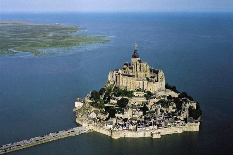 L’Asie s’installe au Mont Saint Michel