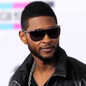 Le chanteur R&B Usher reçoit la 2.588e étoile du Walk of Fame