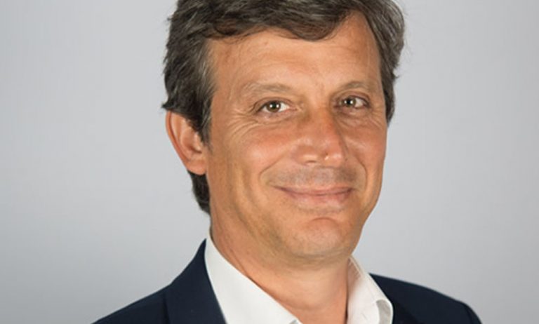 D. ASSOULINE : «Les chaînes en clair se bornent à une offre d’images sportives relativement limitée»