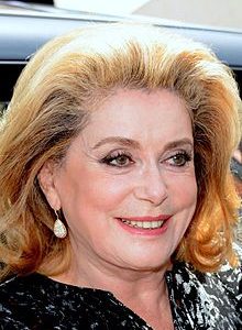 Deneuve de retour à Hanoï pour la présentation de la nouvelle version d’«Indochine»