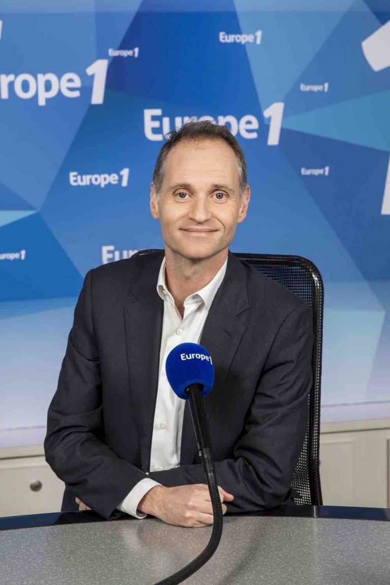 Martin Scorsese sera l’invité de Fabien Namias, vendredi 3 février à 8h15, dans la Matinale d’Europe 1 présentée par Thomas Sotto à l’occasion de la sortie de son film «Silence». Le cinéaste américain se confiera sur sa carrière cinématographique et son rapport à la religion, thématique centrale, de son dernier film dont l’histoire est inspirée du roman japonais de Shūsaku Endōa.