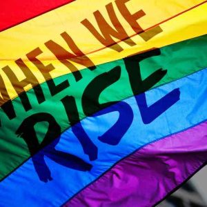 «When we rise», une série sur la lutte des droits homosexuels, qui peut «plaire à Trump», selon son créateur Dustin Lance Black