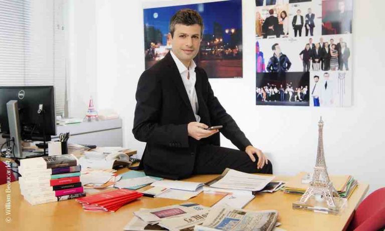 J. CURIEL (Paris Première) «La grille est constamment rafraichie par de nouvelles signatures»