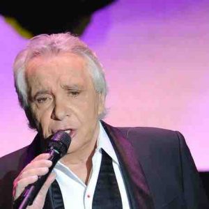 France 2 : «Michel Sardou, dernier show» tente d’exister mardi en Prime