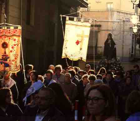 Voyage : «Voyages & Bonnes manières», nouvelle série dès le 5 décembre