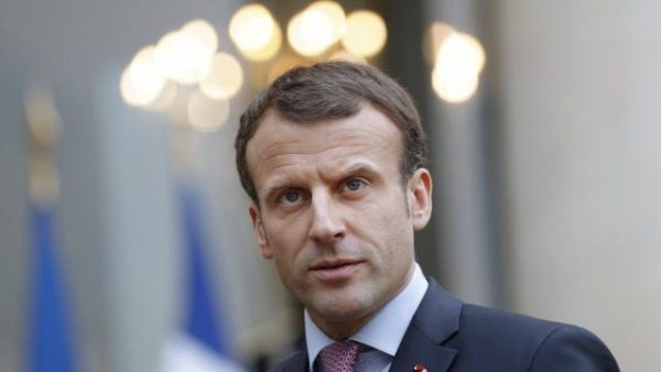 Macron reçoit une vingtaine de groupes français du numérique