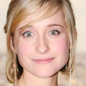 Allison Mack, actrice américaine, accusée de trafic sexuel 