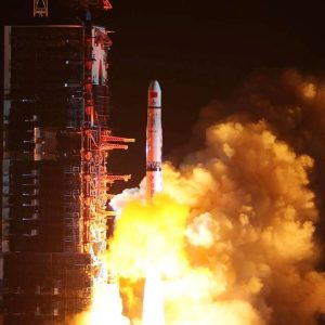 La Chine lance un satellite pour assurer la communication entre la Terre et la Lune 