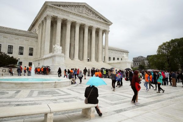 USA: la Cour suprême impose un mandat judiciaire pour géolocaliser des téléphones portables 