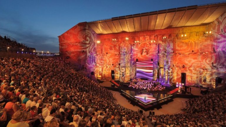 France 3 : Cyril Féraud et Judith Chaine présentent la 8éme édition de «Musiques en fête» mercredi 20 juin 20h55 