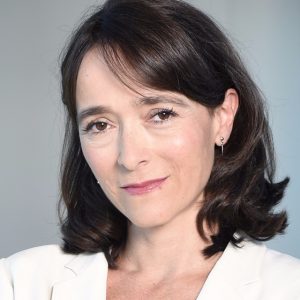 Delphine Ernotte plaide pour que les groupes audiovisuels arrêtent de «danser avec le diable» Netflix