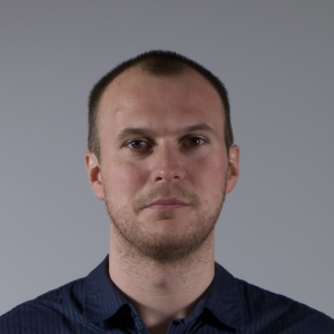 Edward BORDER, Directeur de Recherche chez Ampere Analysis