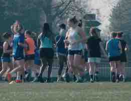 Francetv slash propose la série documentaire «Putain de Nanas»