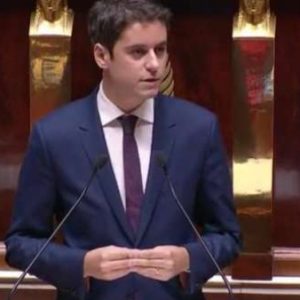 Attal (LREM) souhaite la création d’une holding de l’audiovisuel public 