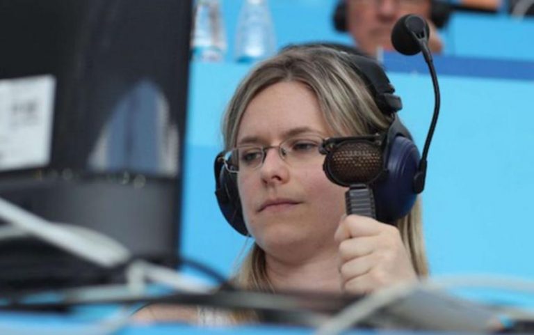 Foot à la TV : les femmes ne commentent pas assez les matchs 