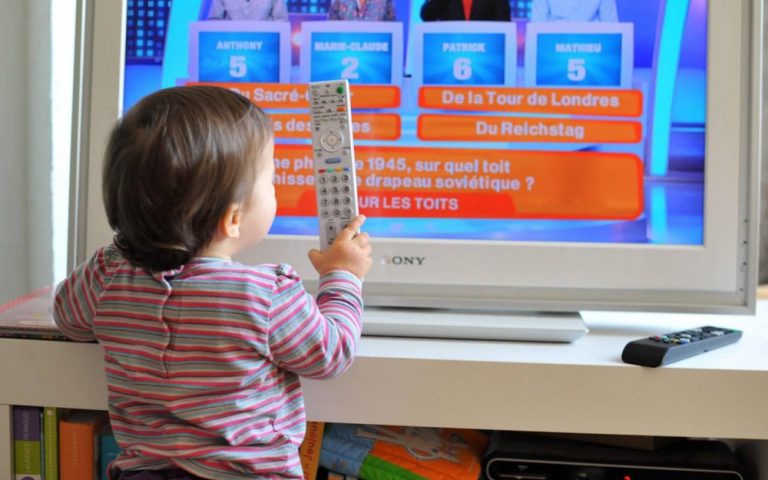 Une campagne pour alerter le grand public des dangers des écrans et du monde numérique 