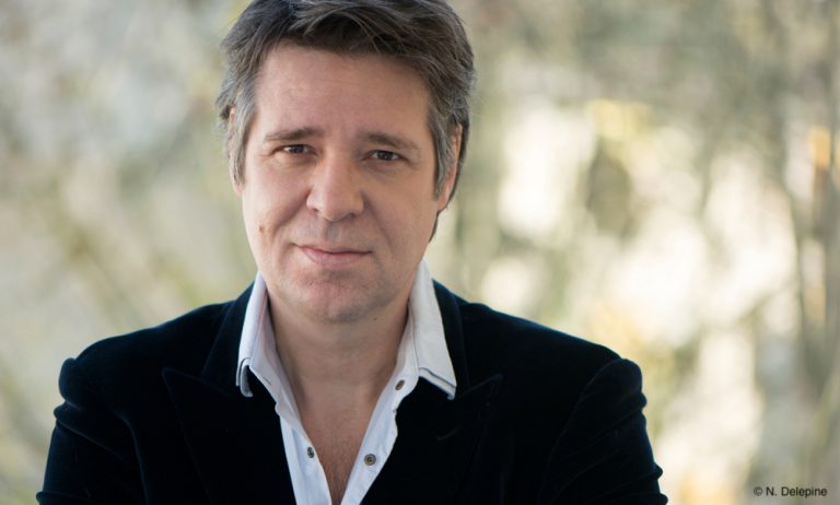 M. FELLER (Mon Voisin Productions) : « La série « Dix pour cent » est aujourd’hui disponible dans une soixantaine de pays »