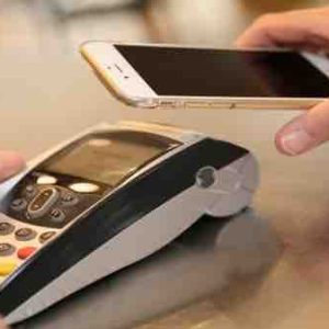 Suisse: la Comco soupçonne cinq instituts financiers d’entente dans les paiements mobiles