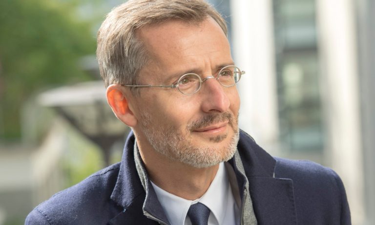 D. CASAS (Fédération Française des Télécoms): «Les opérateurs télécom subissent la pression concurrentielle des géants du net»