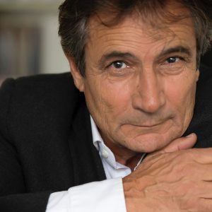 T. COMITI (Tony Comiti Productions) : "Il y a un vrai savoir-faire français des reporters sur le terrain"
