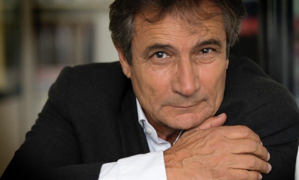 T. COMITI (Tony Comiti Productions) : "Il y a un vrai savoir-faire français des reporters sur le terrain"
