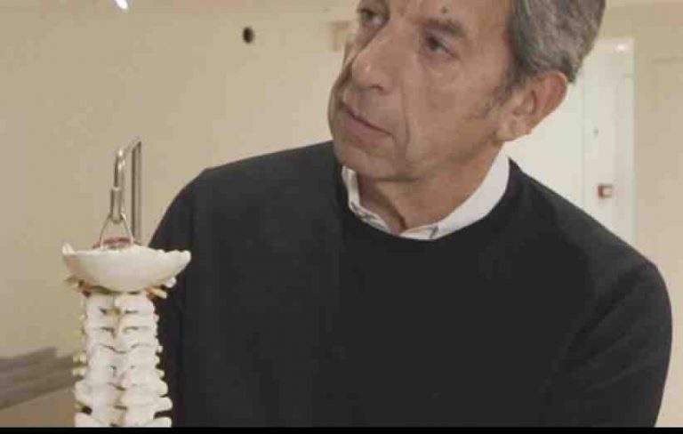 France 5 : «Mal de dos: prenez soin de vous», le nouveau programme présenté par Michel Cymes