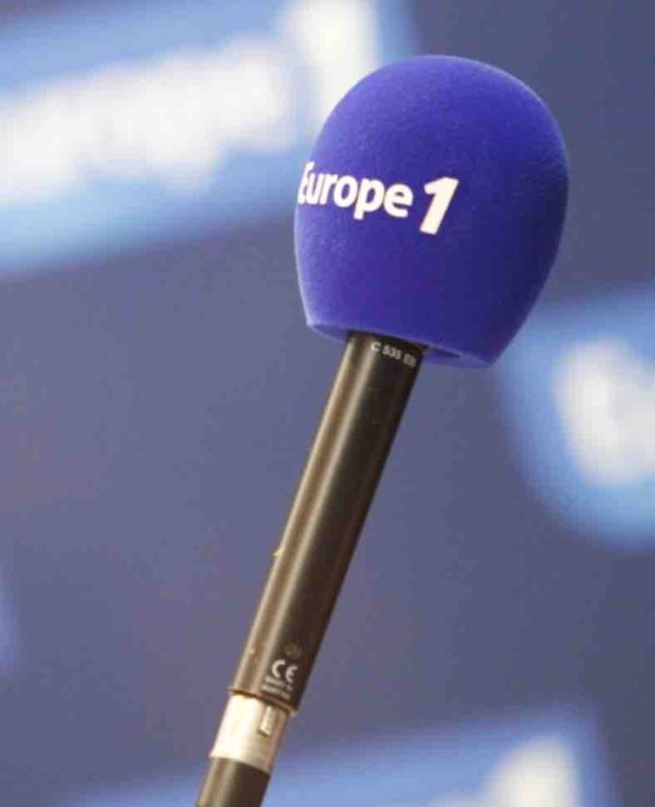 Arnaud Lagardère assure ne pas vouloir vendre Europe 1