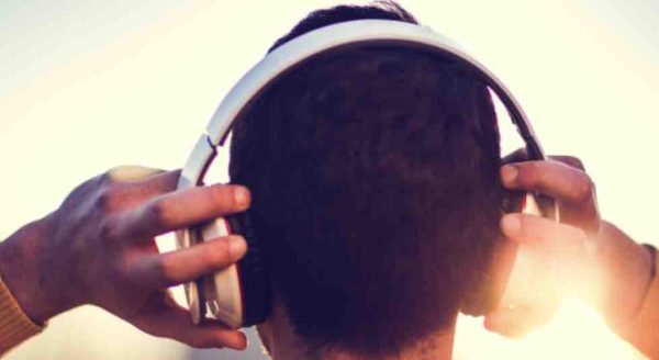 39,2 millions d’internautes ont visité au moins un site ou une application de Radio ou de Musique en janvier