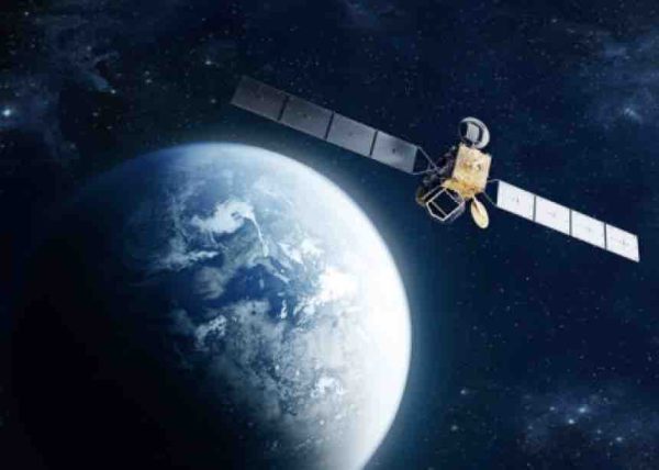 Eutelsat : le satellite au secours des zones blanches