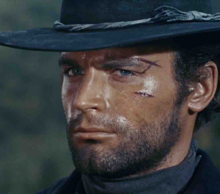 Terence Hill : la star du western spaghetti des années 1970 souffle ses 80 bougies