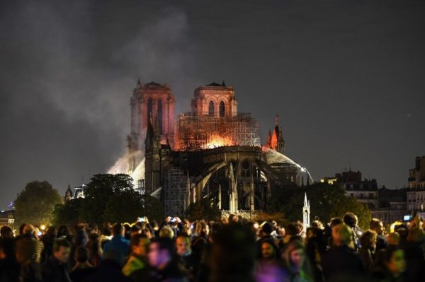 Edition Spéciale incendie de Notre-Dame : TF1 devant France 2 lundi en Prime
