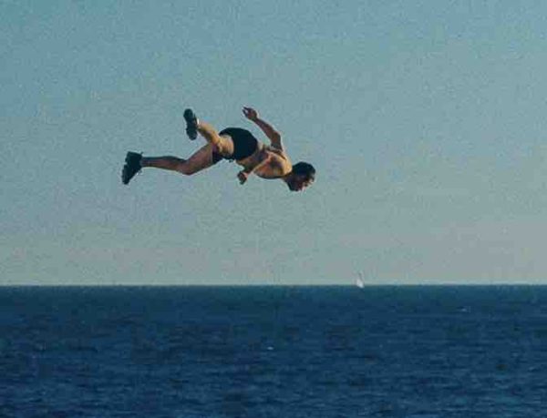 «LE GRAND SAUT», Création décalée de CANAL+, sélectionnée en compétition officielle au 72ème Festival de Cannes