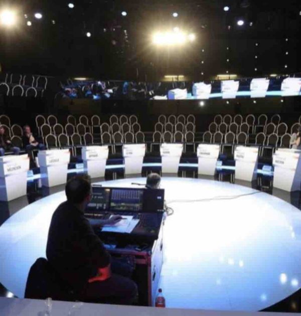 Européennes: Hamon, Lagarde et Dupont-Aignan vont débattre mercredi sur le site de Yahoo, juste avant le débat de France 2