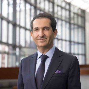 Les télécoms, les médias, et maintenant les ventes aux enchères, où s’arrêtera Patrick Drahi ?