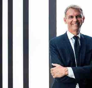 BFM Business: Christophe Jakubyszyn aux commandes de la  matinale