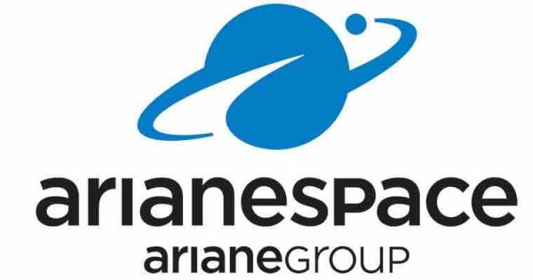 Arianespace  et l’Agence spatiale européenne  signent deux contrats de lancement
