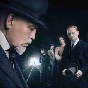 C8 : John Malkovitch dans «ABC contre Poirot d’après Agatha Christie» dimanche 20 octobre à 21h05
