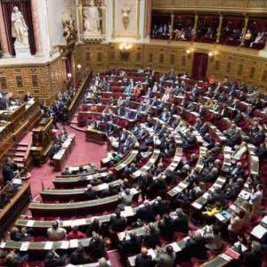 Cyberespace: les sénateurs veulent réguler l’activité des géants du numérique pour garantir le libre choix du consommateur