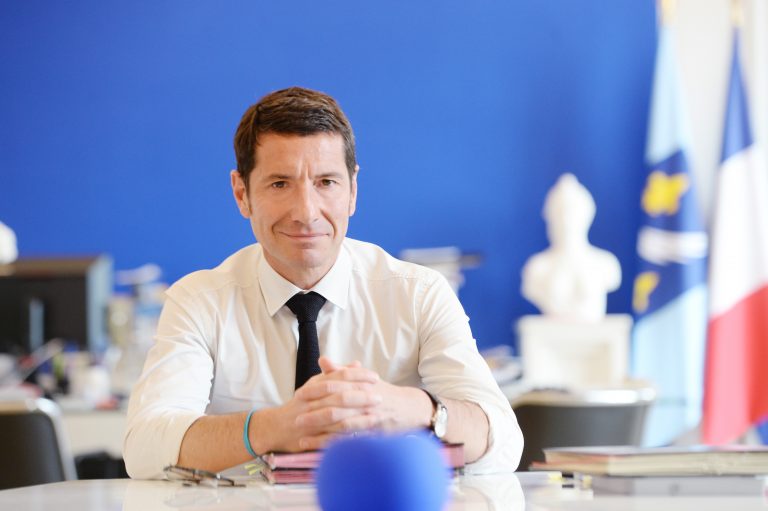 D. LISNARD (Cannes) : «La ville a connu une croissance exponentielle sur la filière des tournages, passant de 128 tournages en 2015 à 562 en 2018»