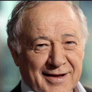 Eugène Saccomano, grand journaliste sportif, mais aussi «voix inimitable», «homme de coeur» et fou de littérature