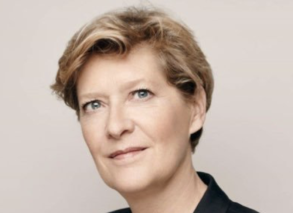 F.DULAC (Orange) : "Orange servait 266 millions de clients dans le monde au 30 juin 2019, dont 207 millions de clients mobiles et 20 millions de clients haut débit fixe."