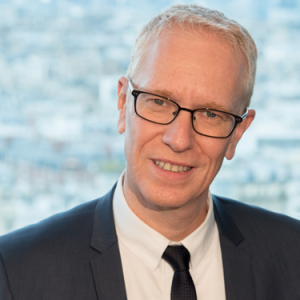 Hervé GODECHOT (CSA) : "Les internautes associent inconsciemment la télévision à l’information et internet au divertissement"