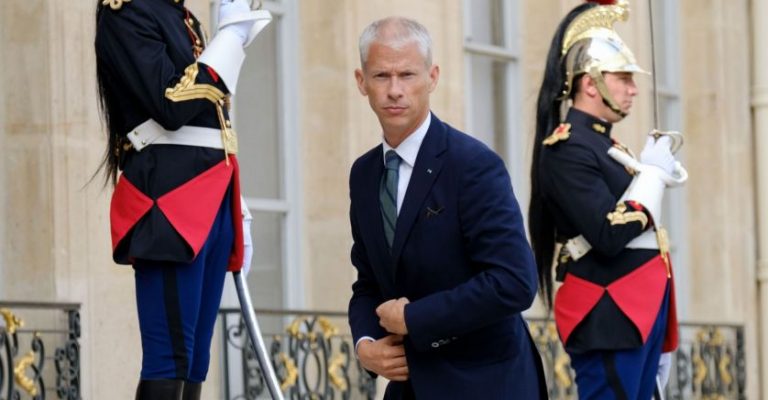 Réforme de l’audiovisuel : Riester fait une mise au point face aux dirigeants des grands groupes du secteur